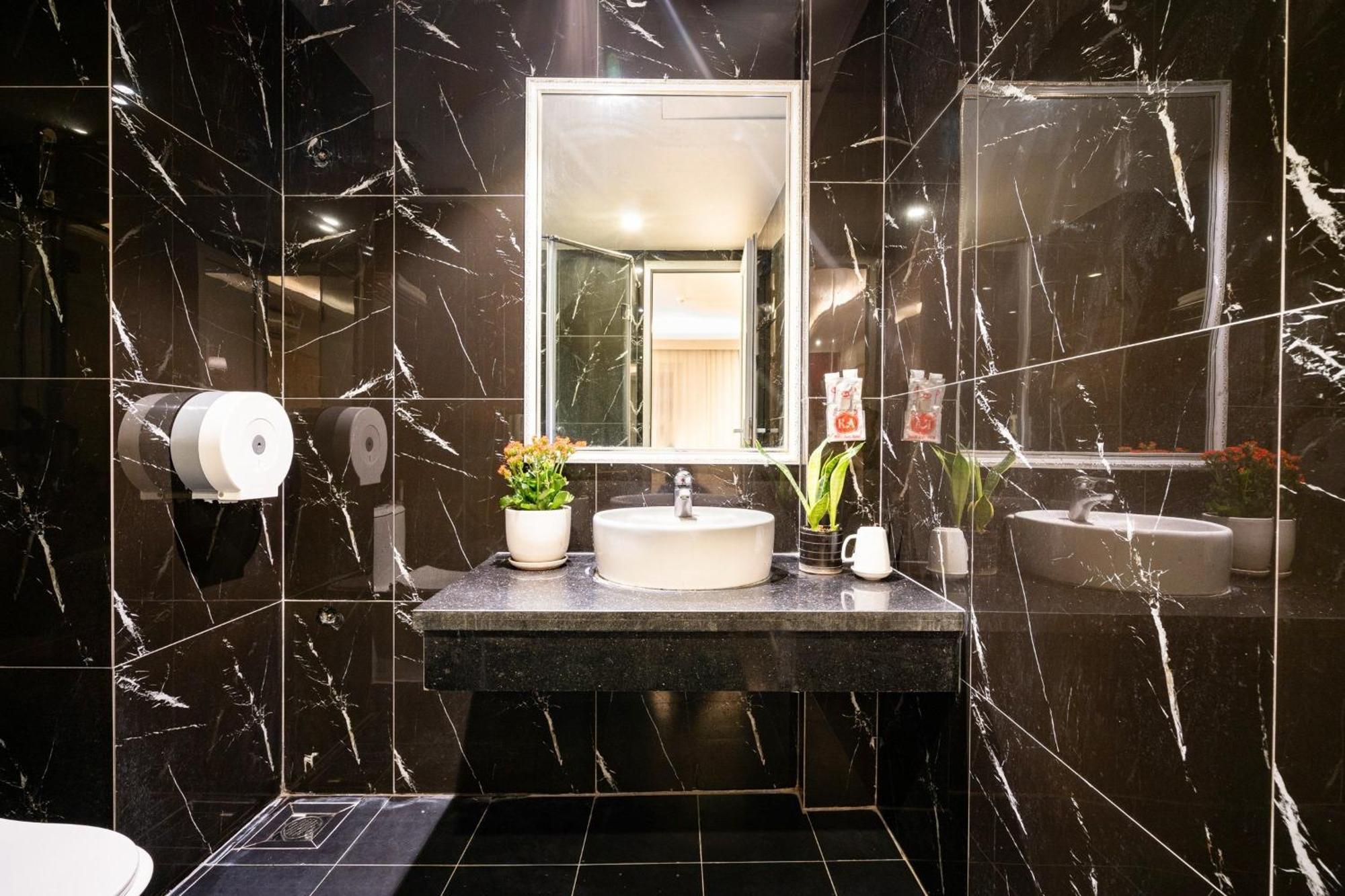 Kieu Anh Hotel - 81 Trung Kinh - By Bay Luxury Hanói Exterior foto